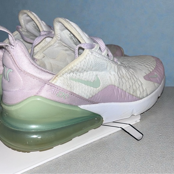 Nike Air Max 270 React in White Pistachio Frost Lilac.
Women’s Size 7 - Picture 3 of 5